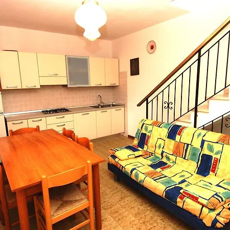 Belvilla By Oyo Laura Due דירה *